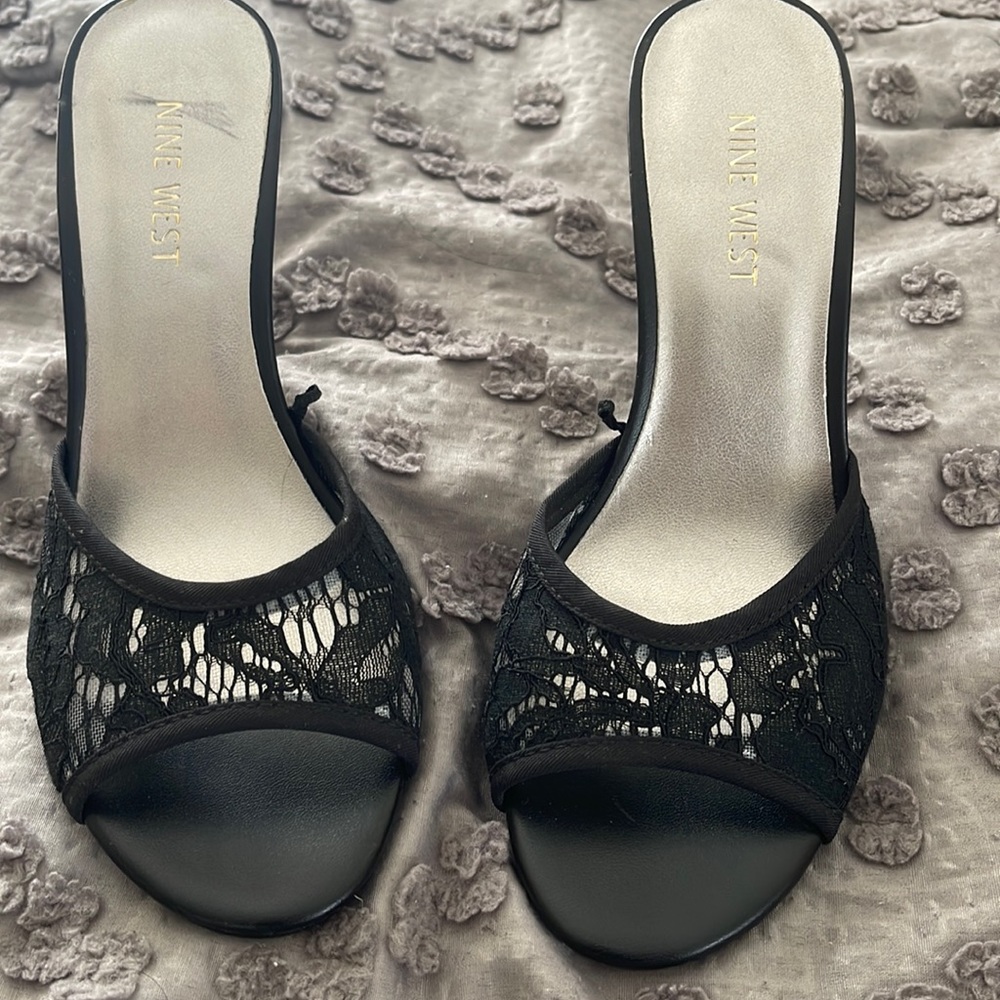 Strapless heels